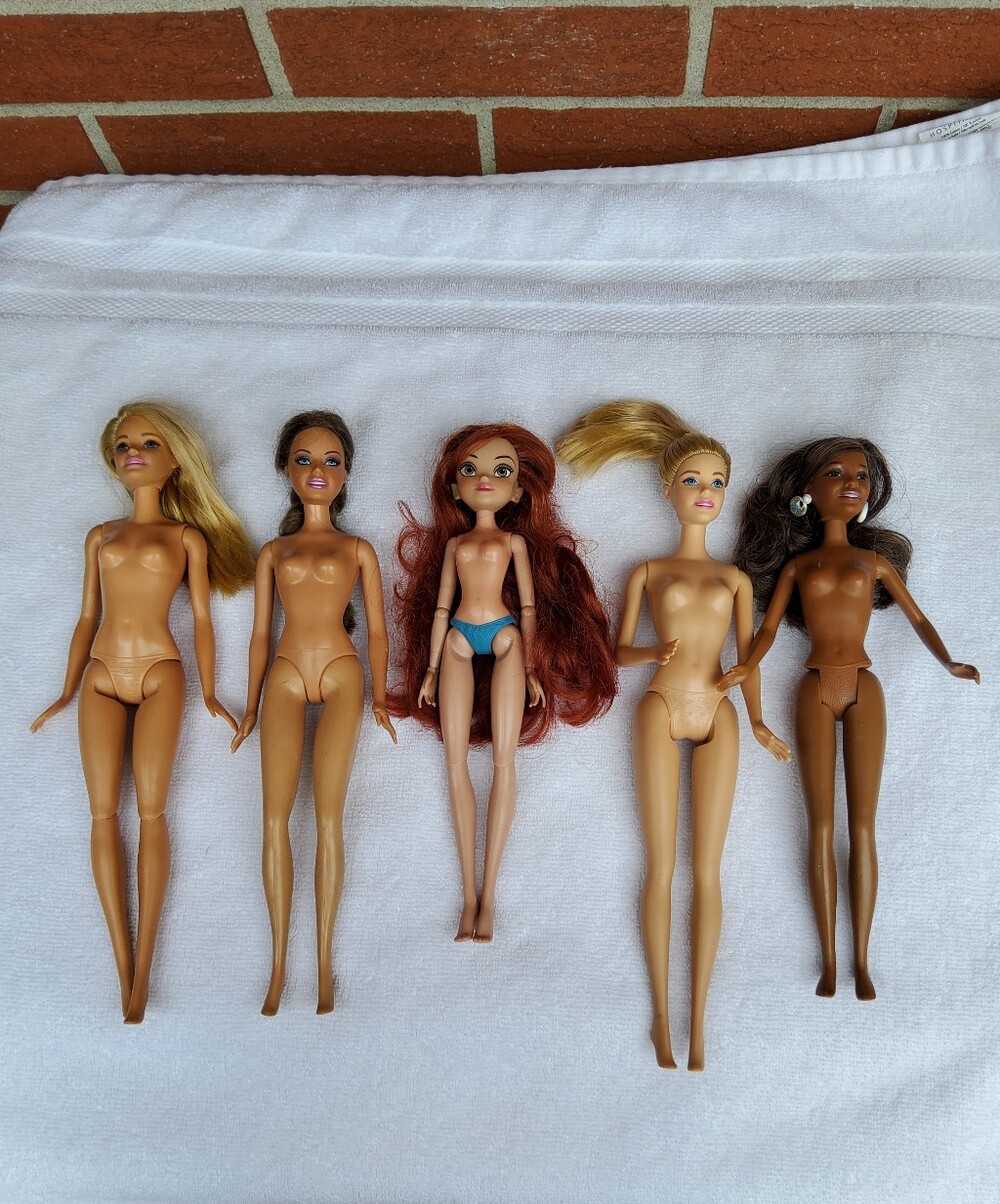 Lot of 5 Mixed Fashion Barbie Dolls with Red-Haired Doll